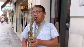 Don José Chan es saxofonista y se dedica a la música desde hace 50 años