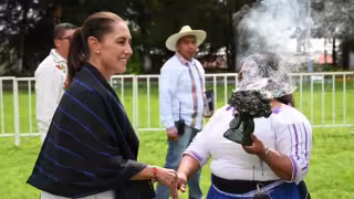 Gobierno federal invertirá en caminos artesanales, educación y un C2 para comunidades de Michoacán