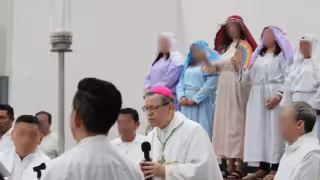 El Arzobispo de Yucatán encabezó el lavatorio de pies en el Cereso de Mérida