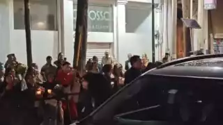 El servicio fúnebre se realizó en la funeraria Gayosso de la calle Sullivan, donde Brugada llegó en punto de las 21:00 horas, acompañada por Ernestina Godoy