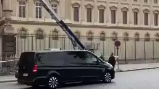 Audaz atraco al patrimonio francés: joyas imperiales desaparecen del Louvre