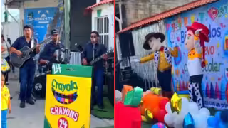 La bienvenida incluyó música de banda en vivo, baile y botargas de personajes infantiles.