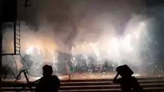 Tradición y alegría: Juventud Católica deslumbra con toritos y pirotecnia en Dzitbalché