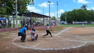 Selección yucateca de sóftbol juvenil varonil cae ante la CDMX en la Olimpiada Nacional 2025