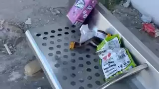 Los paraderos del Va y Ven en Mérida lucen mala imagen por la contaminación de todo tipo de residuos