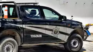 Aseguran un vehículo involucrado en el atropellamiento de tres personas en Tixkokob