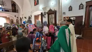 Regreso a clases con bendición: familias de Champotón piden un ciclo lleno de aprendizaje
