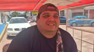 Mal estado de las calles deja sin sustento a repartidor con discapacidad