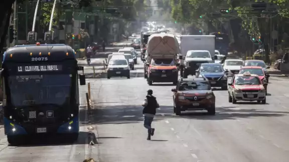 El programa Hoy No Circula es una medida ambiental destinada a mitigar la contaminación El programa Hoy No Circula es una medida ambiental destinada a mitigar la contaminación