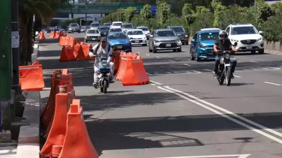 El programa Hoy No Circula es una medida ambiental que restringe la circulación vehicular en días específicos
