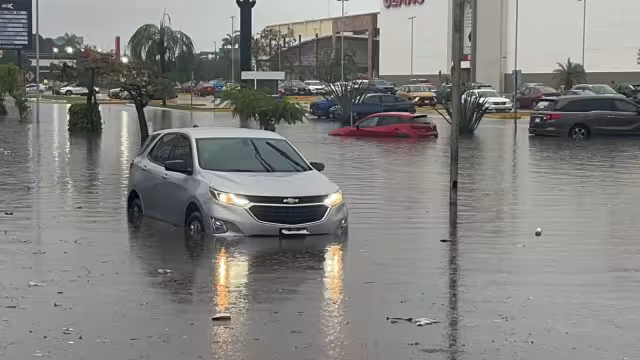 Mérida sufrió una de las lluvias más intensas de los últimos años.