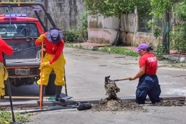 Personal de SEMAR y el ayuntamiento participaron en las tareas de limpieza en la entidad