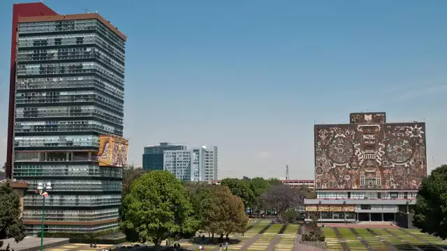 Ante la reciente ola de mensajes y publicaciones falsas en redes sociales, la UNAM exhortó a su comunidad a no difundir ni compartir información que no haya sido verificada