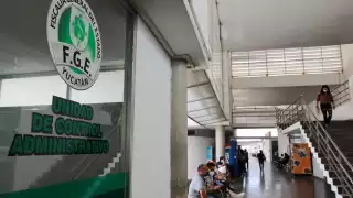 Perdió el control del móvil y atropelló a dos ciclistas sobre el Periférico de Mérida