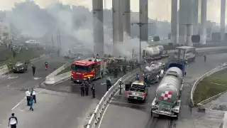 Videos muestran el terrible momento de la explosión de una pipa en el Puente de la Concordia, Iztapalapa