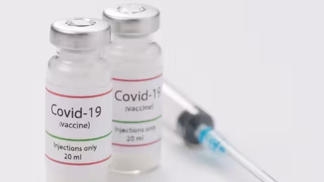 Llegaron a México dos contenedores refrigerados con 2 millones de dosis de la vacuna contra COVID-19