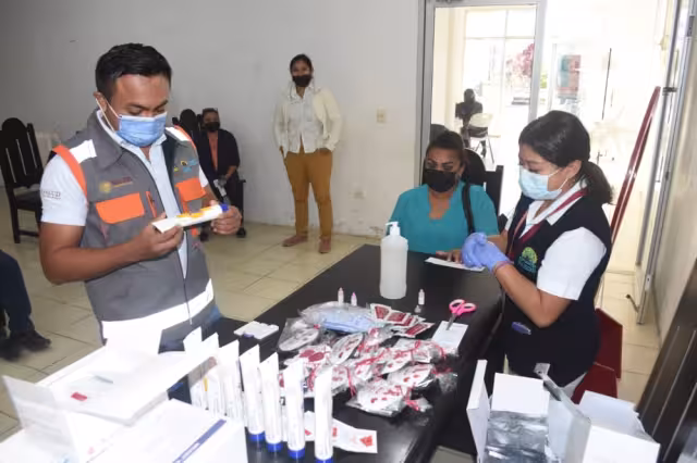 Las autoridades estarán trabajando en la aplicación pruebas rápidas en lo que resta del mes de noviembre mediante los módulos itinerantes