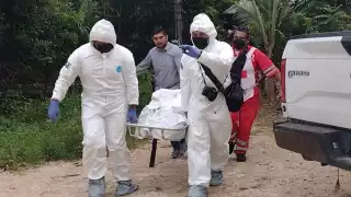 El cuerpo del hombre que se quitó la vida en el poblado de X-Pichil fue llevado al Semefo de Carrillo Puerto para las diligencias correspondientes