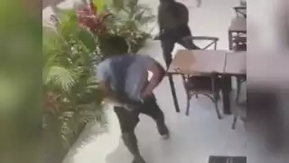 Uno de los ladrones estaba armado