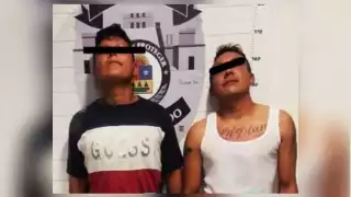 Los detenidos fueron acusados de robo a comercio, en agravio de un Oxxo ubicado en la Supermanzana 217 de Cancún
