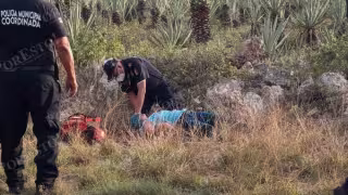 La motociclista accidentada en el municipio de Baca, resultó con golpes fuertes por lo que la trasladaron hasta Mérida para ser atendida por doctores