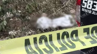 Policías acordonaron la zona donde fue hallado el hombre con signos de violencia en Cancún, para las investigaciones pertinentes