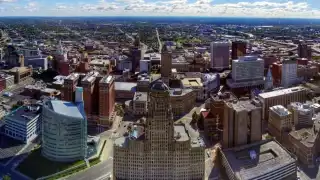 La Policía de Buffalo indicó que ya se detuvo al presunto autor material del tiroteo en un supermercado este 14 de mayo