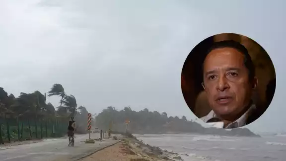 Carlos Joaquín, Gobernador de Quintana Roo, no mencionó el rubro de desastres naturales en su quinto informe