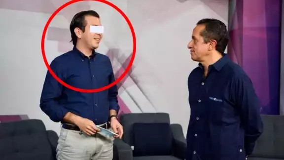 El exfuncionario del Gobernador de Quintana Roo, Carlos Joaquín, presuntamente golpeó y arrastró a una joven en Chetumal El exfuncionario del Gobernador de Quintana Roo, Carlos Joaquín, presuntamente golpeó y arrastró a una joven en Chetumal