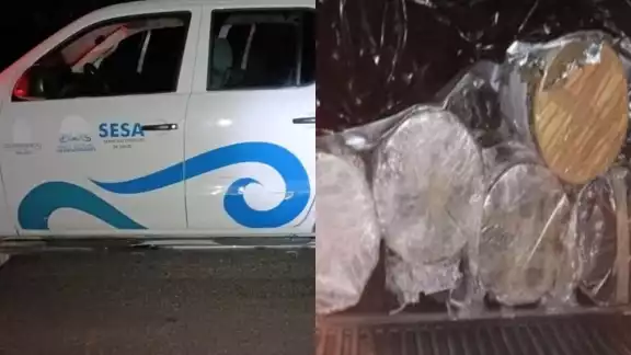 La camioneta de la SESA fue asegurada por el Ejército Mexicano en la Zona Sur de Quintana Roo tras hallar droga en unos paquetes cilíndricos que transportaba La camioneta de la SESA fue asegurada por el Ejército Mexicano en la Zona Sur de Quintana Roo tras hallar droga en unos paquetes cilíndricos que transportaba