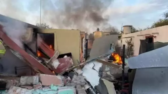 Una vivienda fue incendiada por un grupo armado en Jerez, según los primeros datos que fueron revelados por autoridades policiacas de Zacatecas Una vivienda fue incendiada por un grupo armado en Jerez, según los primeros datos que fueron revelados por autoridades policiacas de Zacatecas