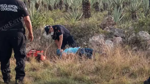 La motociclista accidentada en el municipio de Baca, resultó con golpes fuertes por lo que la trasladaron hasta Mérida para ser atendida por doctores La motociclista accidentada en el municipio de Baca, resultó con golpes fuertes por lo que la trasladaron hasta Mérida para ser atendida por doctores