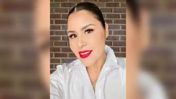 La doctora Masiel M.M. se encontraba dentro de su casa en la comunidad de San Juanito en Chihuahua, cuando un hombre entró a su casa y le disparó enr eiteradas ocasiones