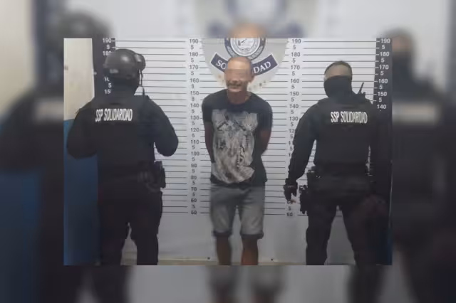 El detenido con droga en Playa del Carmen fue llevado a la FGE Quintana Roo para definir su situación legal; podría ser acusado por delitos contra la salud