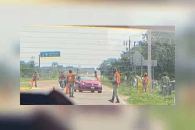 Elementos del séptimo Regimiento de Caballería Motorizada mantienen un operativo de vigilancia