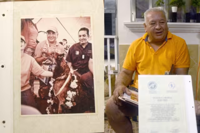 Rodolfo Núñez cuenta con más de 20 años de experiencia como entrenador de perros, pero destacó el apoyo que han brindado en labores de rescate en terremotos a nivel internacional