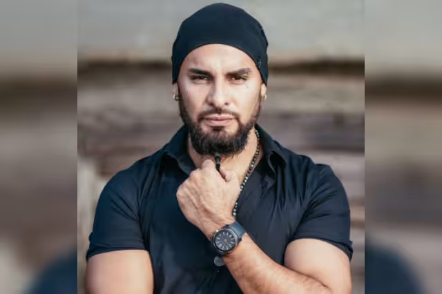 A través de sus historias de Instagram, Ricardo Ponce comentó que durante la preventa de una de sus conferencias en línea los usuarios saturaron la pagina