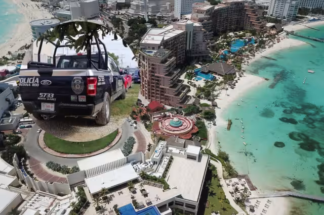 Las unidades utilizadas para el patrullaje en Cancún eran vehículos conocidos para los ciudadanos del destino turístico