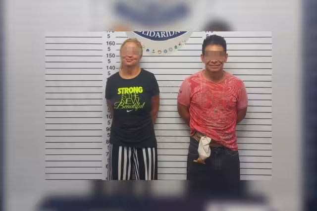 Los visitantes, siendo la mujer de origen extranjera fueron llevados a la FGE Quintana Roo en Playa del Carmen por presuntos delitos contra la salud