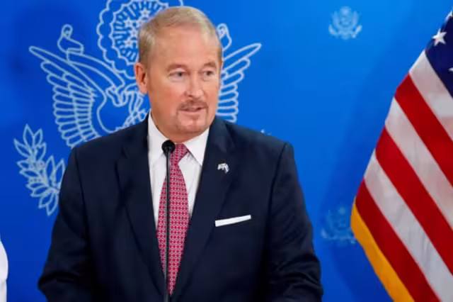 El embajador de Estados Unidos en México, Ron Johnson, afirmó que Washington prioriza desarmar a los “cárteles terroristas de la droga”.