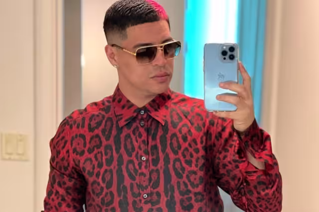 El cantante presumió en Instagram algunas partes del restaurante que inaugurará este mes en Tulum, Quintana Roo