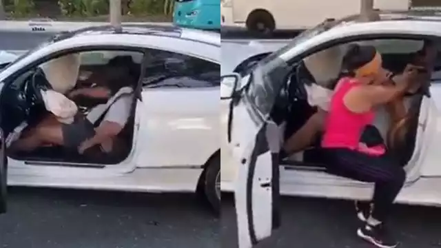 Una mujer se acercó a brindarl apoyo para evitar que el hombre se mordiera la lengua durante el ataque de convulsiones en Cancún