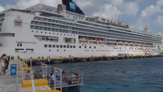 El crucero atracó en el Puerto de Punta Langosta en Cozumel, según informó Apiqroo