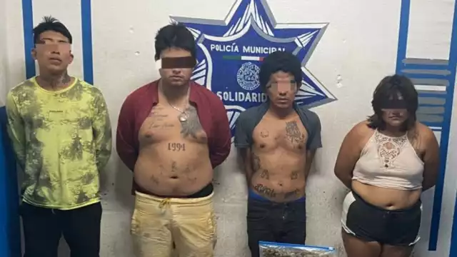 Los cuatro detenidos fueron llevados a la Fiscalía General de Quintana Roo, donde se definirá su situación legal