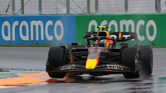 El piloto mexicano se salió de la pista durante la qualy de este fin de semana, por lo que tuvo que detenerse la qualy por bandera roja