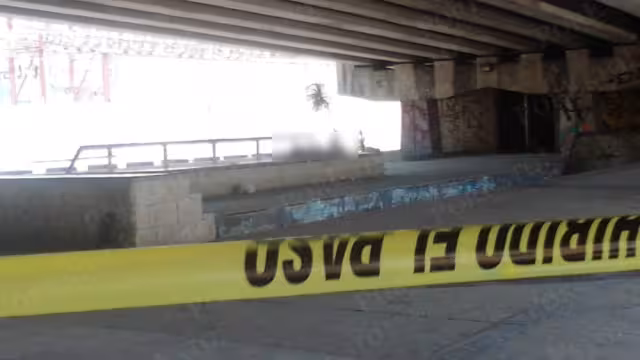 La zona donde se encontró muerto al indigente en Playa del Carmen fue acordonada para que Servicios Periciales realizara sus indagatorias