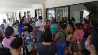 Habitantes de Chenkekén solicitaron pavimentación de calles ante le Alcalde