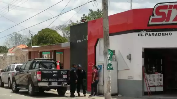 Policías de Tizimín atendieron el reporte de la propietaria; el ilícito no pudo concretarse y nadie logró ingresar Policías de Tizimín atendieron el reporte de la propietaria; el ilícito no pudo concretarse y nadie logró ingresar