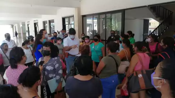 Habitantes de Chenkekén solicitaron pavimentación de calles ante le Alcalde Habitantes de Chenkekén solicitaron pavimentación de calles ante le Alcalde
