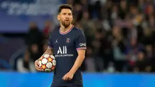 Los servicios médicos del PSG, monitorean la evolución de Messi y otros jugadores que dieron positivo a COVID-19